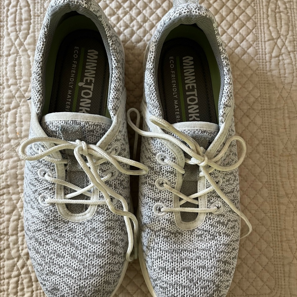 Minnetonka ECO Anew 8.5 women’s tennis shoe